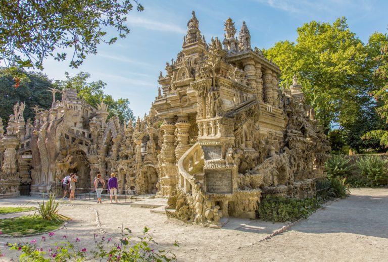 Palais Idéal: o carteiro que construiu um palácio durante 33 anos